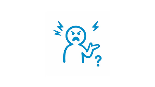 Mensch der sauer ist und dies äußert. 